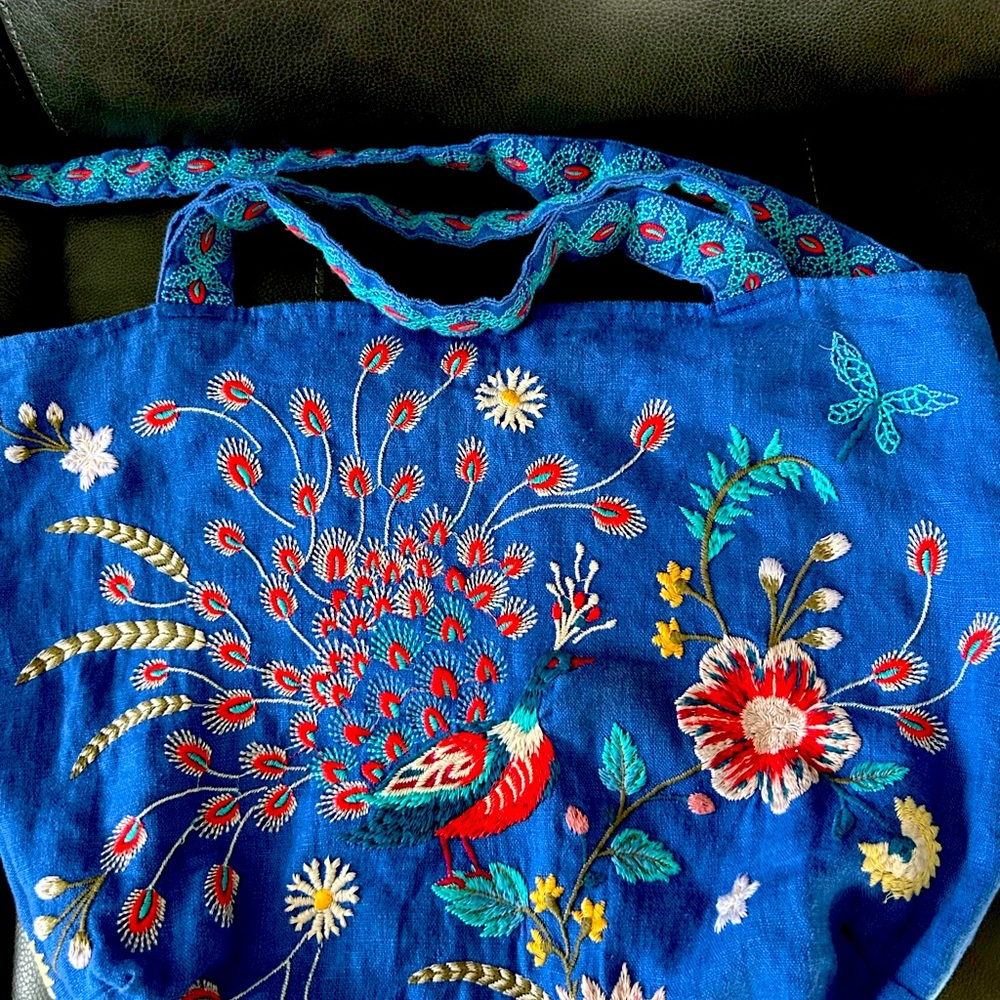🪻EUC Johnny Was Embroidered Linen royal blue floral Tote Bag /Shoulder bag.. - Picture 2 of 4